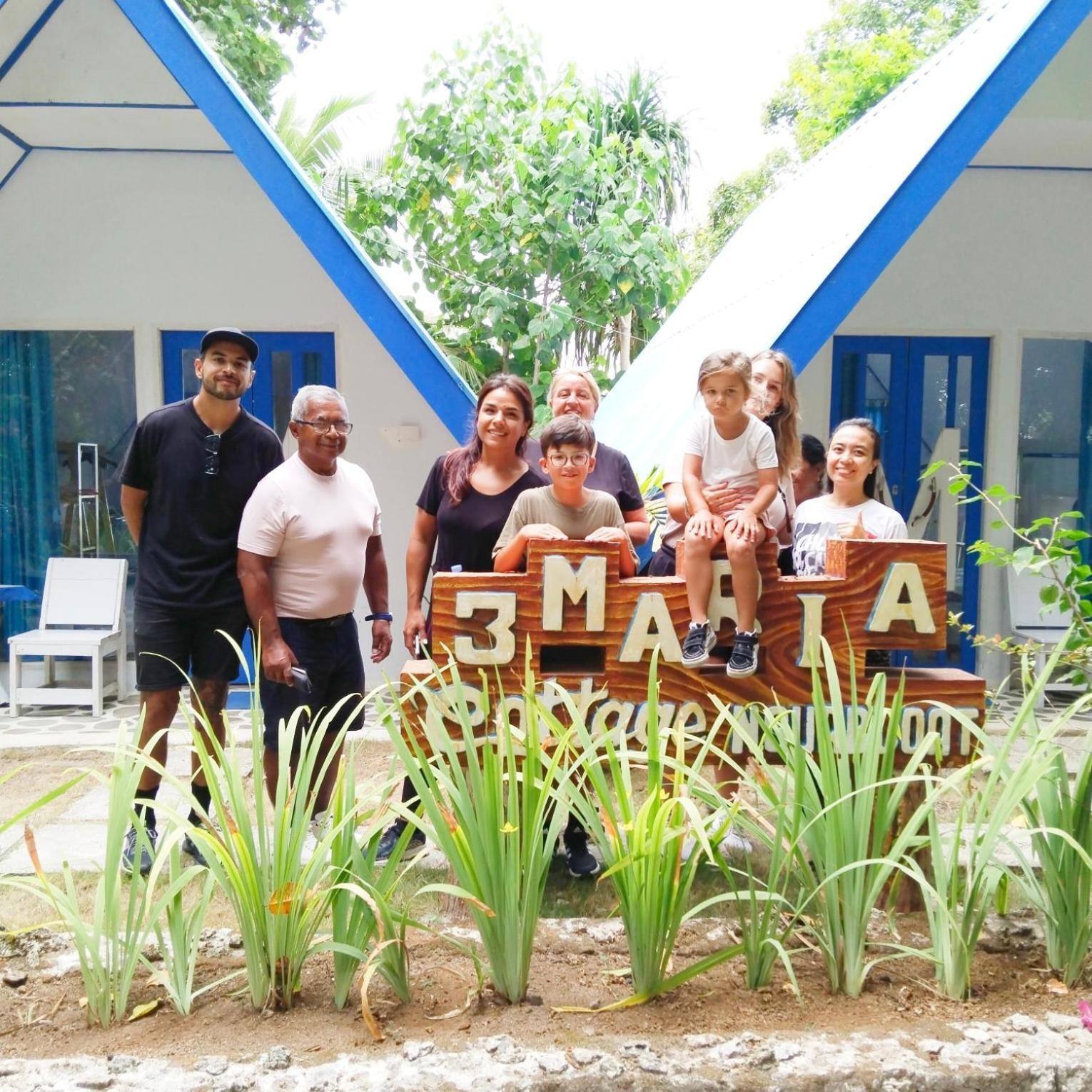 Tria Maria Cottage Ngurbloat Rom bilde